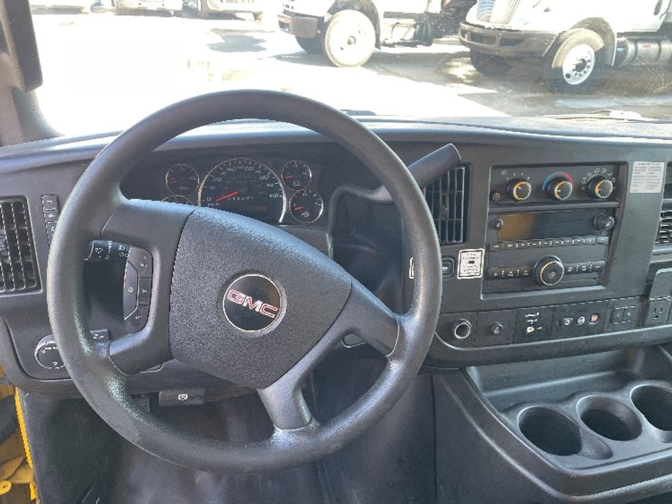 Light Duty Box Truck-Light and Medium Duty Trucks-GMC-2021-Savana G33903-Dallas-TX-141,897\n\t\tmiles-$ 21,250 - Image 18