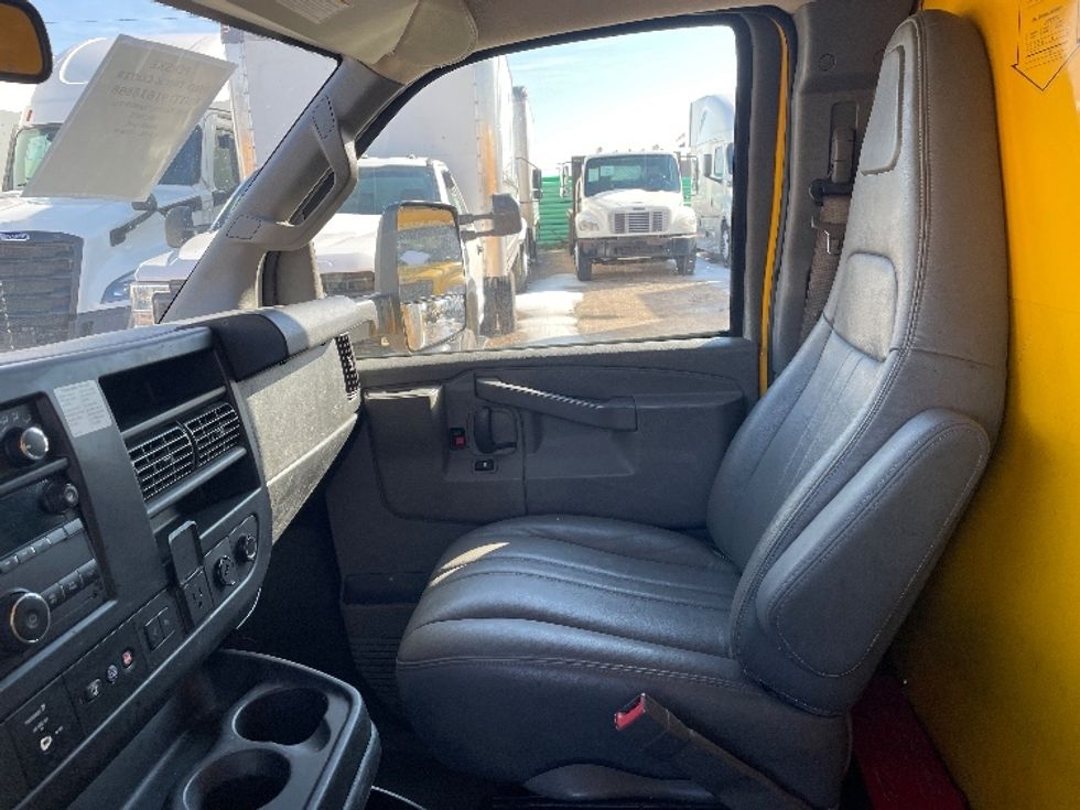 Light Duty Box Truck-Light and Medium Duty Trucks-GMC-2021-Savana G33903-Dallas-TX-141,897\n\t\tmiles-$ 21,250 - Image 19
