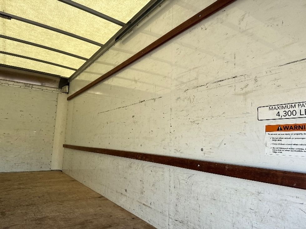 Light Duty Box Truck-Light and Medium Duty Trucks-GMC-2021-Savana G33903-Dallas-TX-72,089\n\t\tmiles-$ 33,500 - Image 11