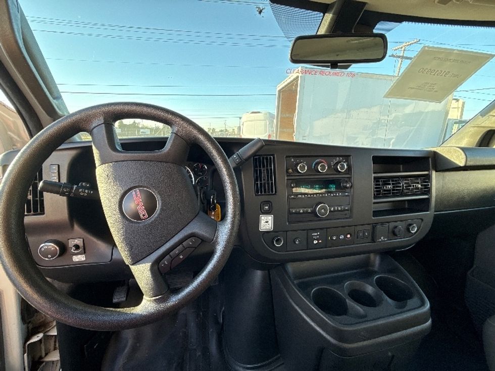 Light Duty Box Truck-Light and Medium Duty Trucks-GMC-2021-Savana G33903-Dallas-TX-72,089\n\t\tmiles-$ 33,500 - Image 17