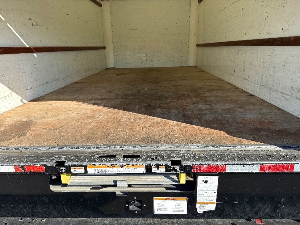 Light Duty Box Truck-Light and Medium Duty Trucks-GMC-2021-Savana G33903-Dallas-TX-72,089\n\t\tmiles-$ 33,500 - Image 9