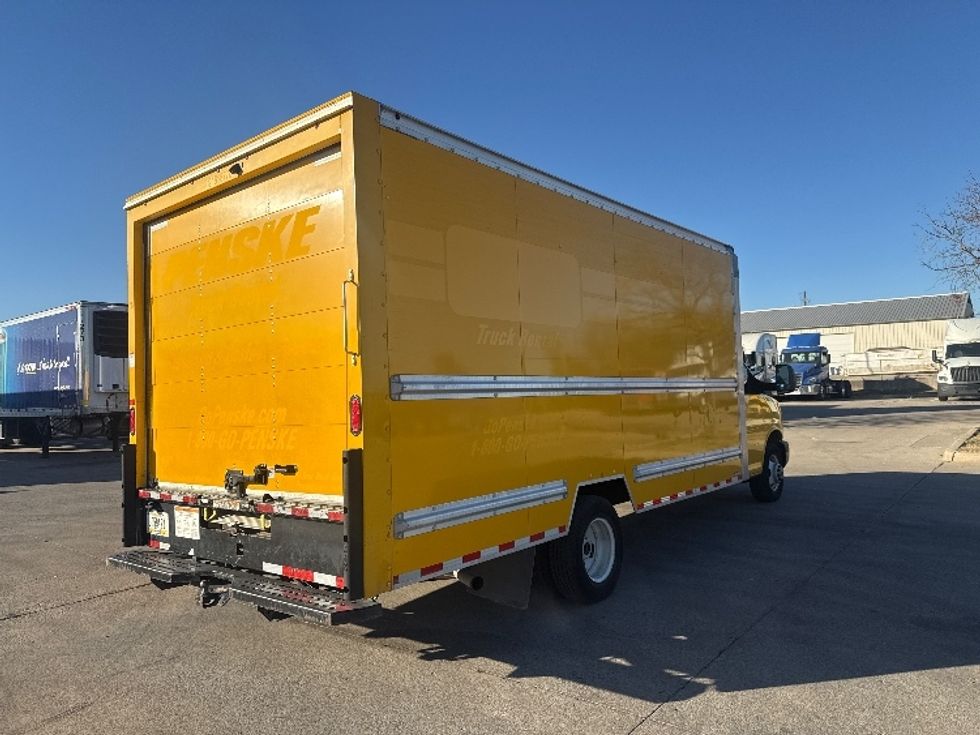 Light Duty Box Truck-Light and Medium Duty Trucks-GMC-2021-Savana G33903-Dallas-TX-90,012\n\t\tmiles-$ 27,500 - Image 13