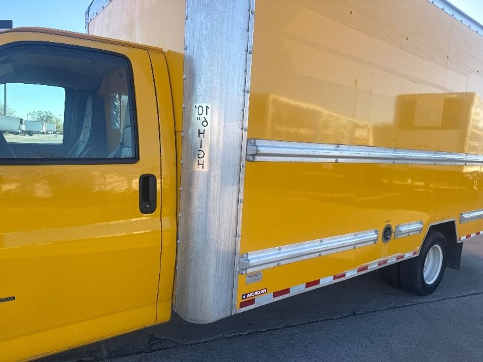 Light Duty Box Truck-Light and Medium Duty Trucks-GMC-2021-Savana G33903-Dallas-TX-90,012\n\t\tmiles-$ 27,500 - Image 25