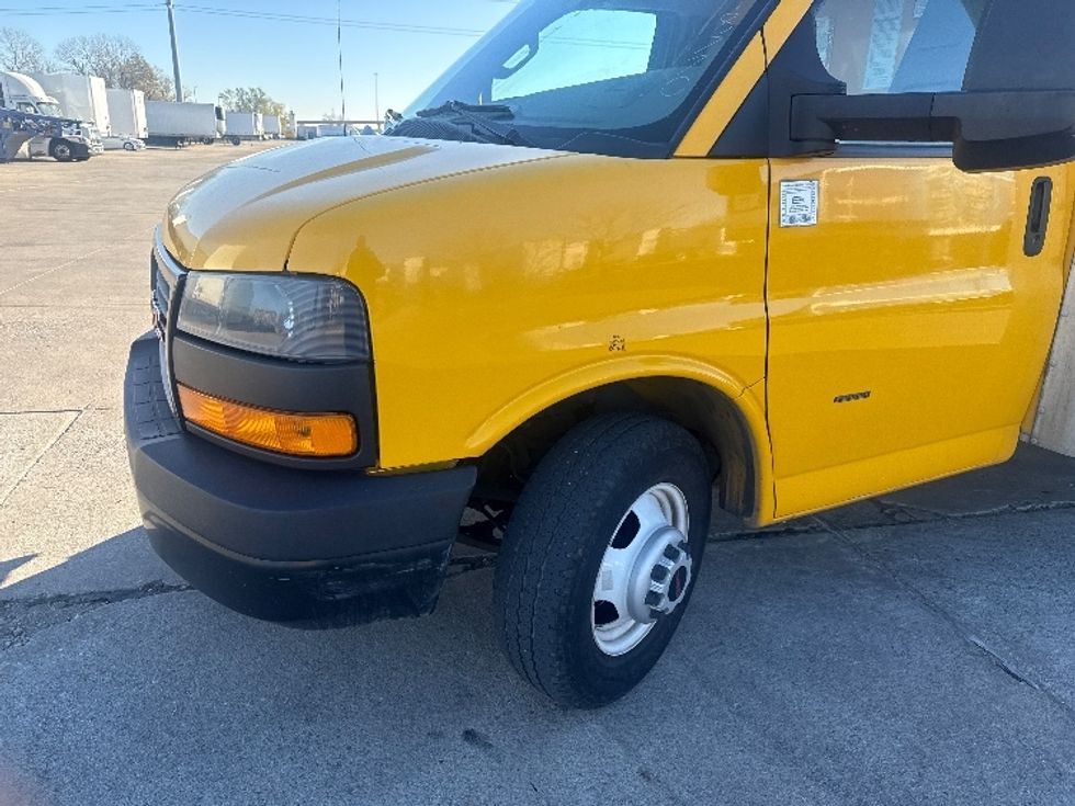 Light Duty Box Truck-Light and Medium Duty Trucks-GMC-2021-Savana G33903-Dallas-TX-90,012\n\t\tmiles-$ 27,500 - Image 27