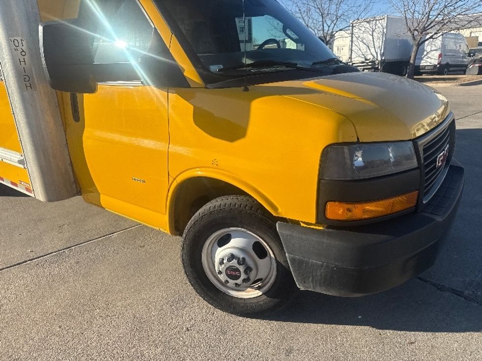 Light Duty Box Truck-Light and Medium Duty Trucks-GMC-2021-Savana G33903-Dallas-TX-90,012\n\t\tmiles-$ 27,500 - Image 28