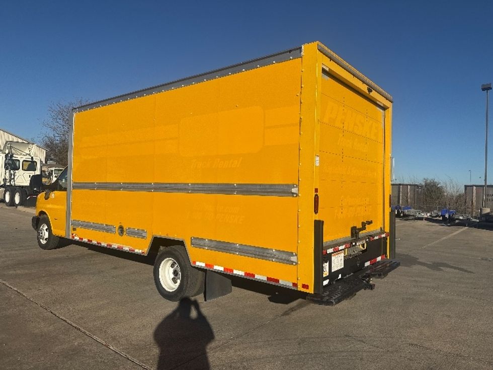Light Duty Box Truck-Light and Medium Duty Trucks-GMC-2021-Savana G33903-Dallas-TX-90,012\n\t\tmiles-$ 27,500 - Image 6