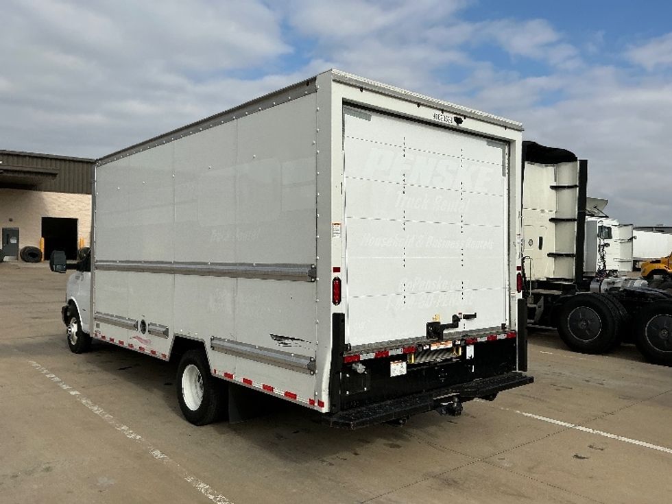 Light Duty Box Truck-Light and Medium Duty Trucks-GMC-2021-Savana G33903-Dallas-TX-94,192\n\t\tmiles-$ 30,500 - Image 6