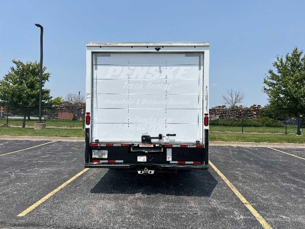 Light Duty Box Truck-Light and Medium Duty Trucks-GMC-2021-Savana G33903-Davenport-IA-105,608\n\t\tmiles-$ 27,250 - Image 7