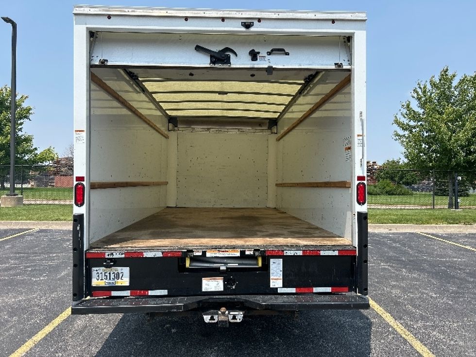 Light Duty Box Truck-Light and Medium Duty Trucks-GMC-2021-Savana G33903-Davenport-IA-105,608\n\t\tmiles-$ 27,250 - Image 8