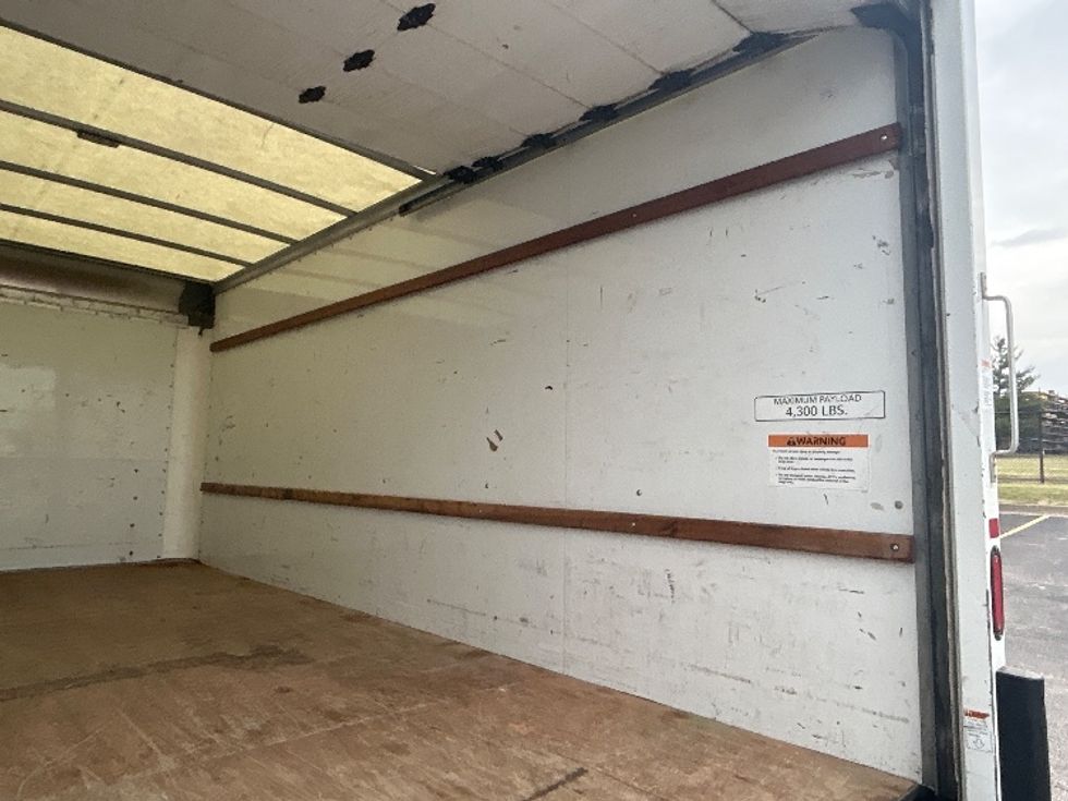 Light Duty Box Truck-Light and Medium Duty Trucks-GMC-2021-Savana G33903-Davenport-IA-62,359\n\t\tmiles-$ 34,250 - Image 9