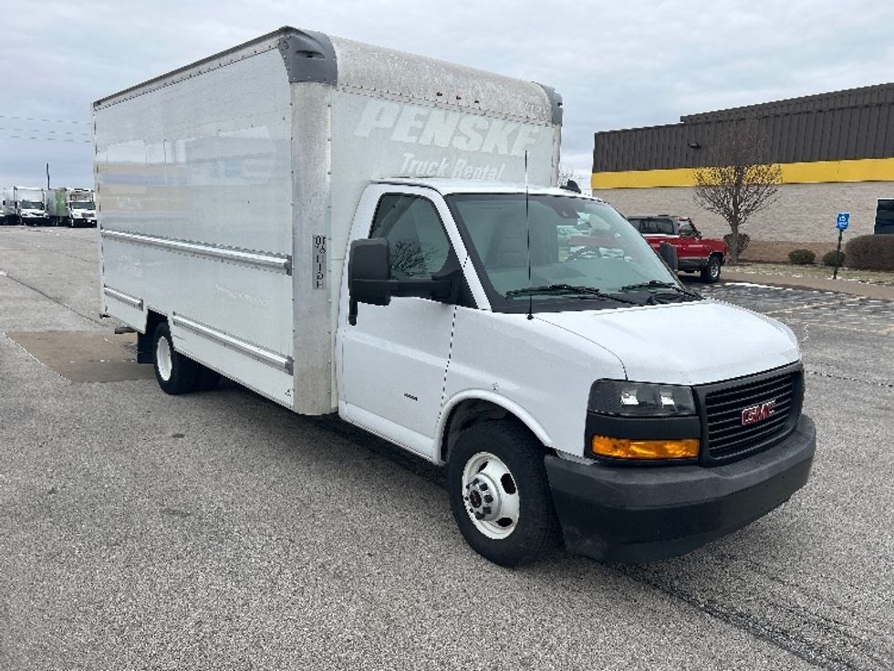 Light Duty Box Truck-Light and Medium Duty Trucks-GMC-2021-Savana G33903-Davenport-IA-86,889\n\t\tmiles-$ 30,500 - Image 1