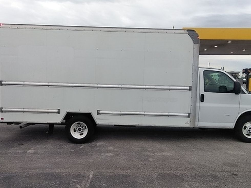Light Duty Box Truck-Light and Medium Duty Trucks-GMC-2021-Savana G33903-Davenport-IA-86,890\n\t\tmiles-$ 31,000 - Image 13