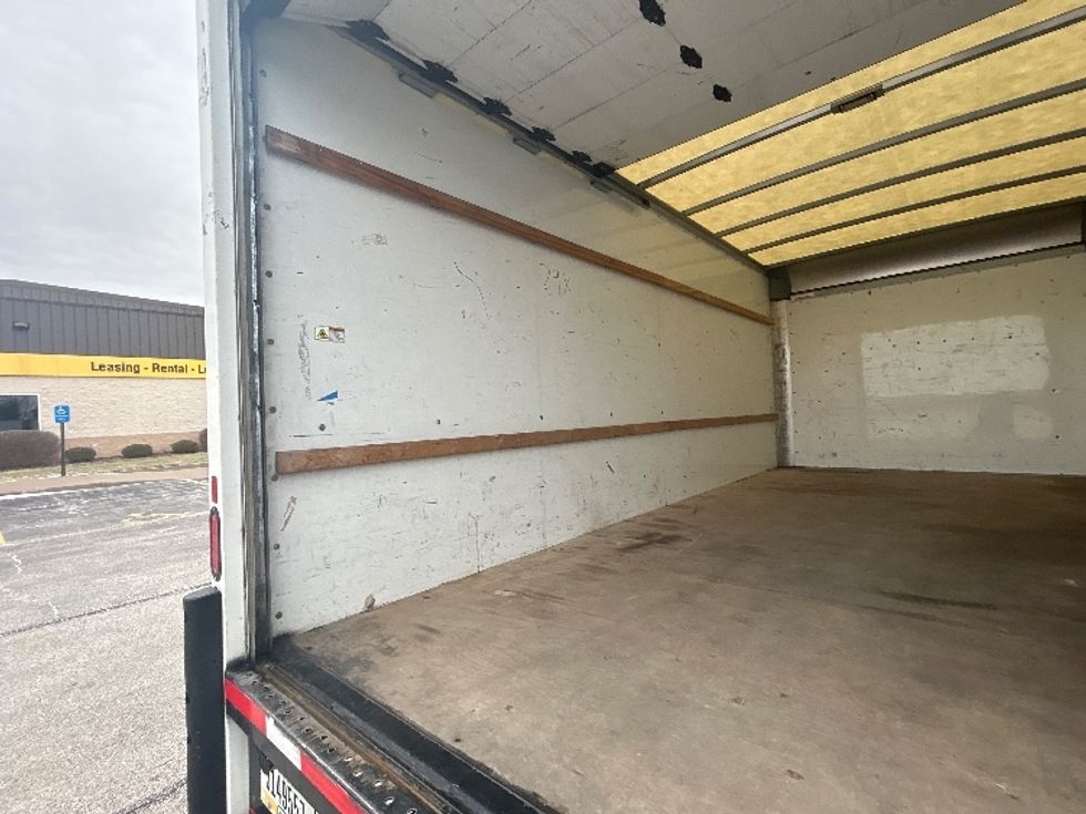 Light Duty Box Truck-Light and Medium Duty Trucks-GMC-2021-Savana G33903-Davenport-IA-86,890\n\t\tmiles-$ 31,000 - Image 9