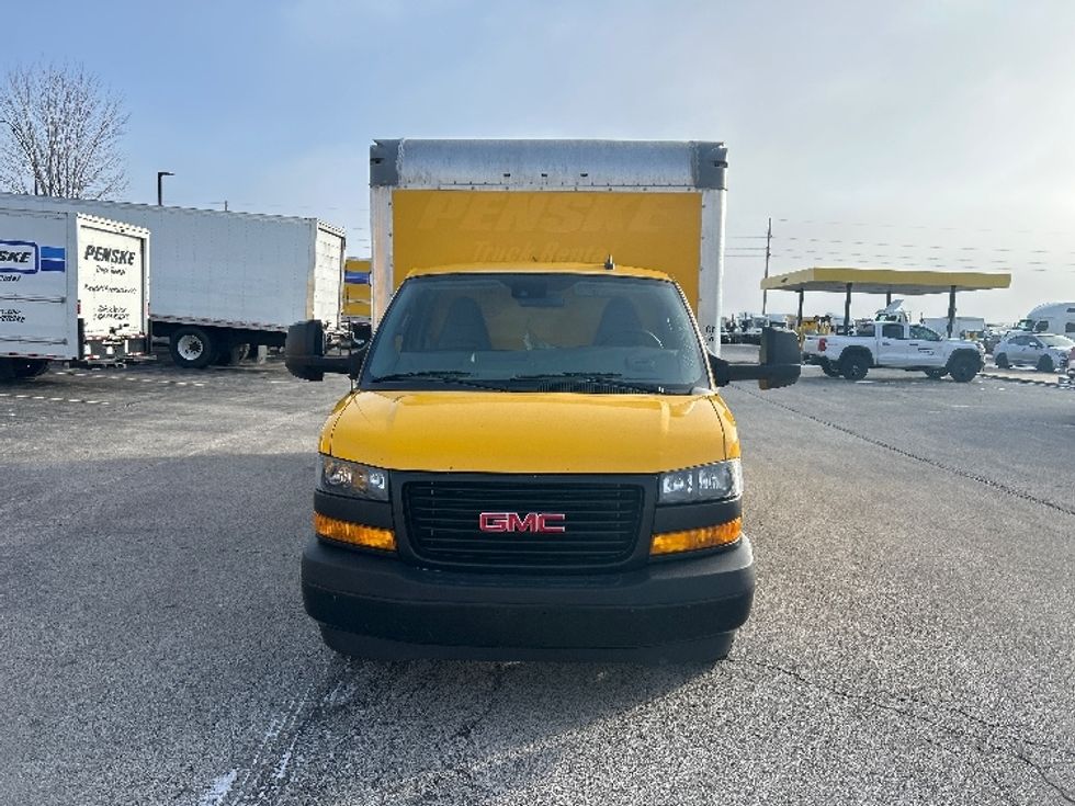 Light Duty Box Truck-Light and Medium Duty Trucks-GMC-2021-Savana G33903-Davenport-IA-87,802\n\t\tmiles-$ 27,500 - Image 2