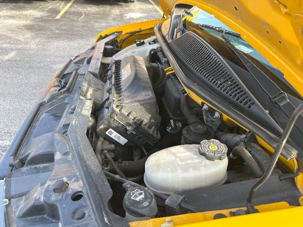 Light Duty Box Truck-Light and Medium Duty Trucks-GMC-2021-Savana G33903-Davenport-IA-87,802\n\t\tmiles-$ 27,500 - Image 23