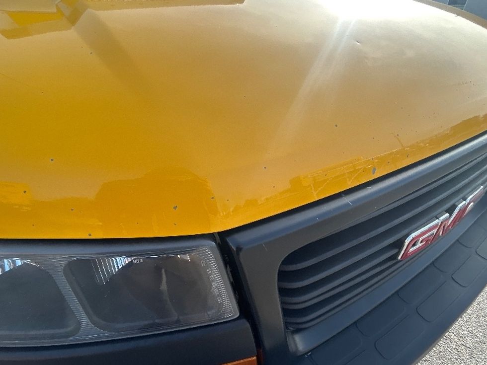 Light Duty Box Truck-Light and Medium Duty Trucks-GMC-2021-Savana G33903-Davenport-IA-87,802\n\t\tmiles-$ 27,500 - Image 25