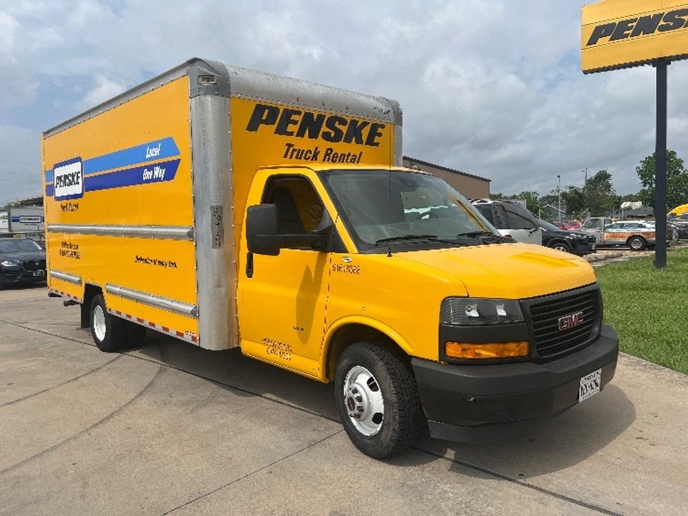 Light Duty Box Truck-Light and Medium Duty Trucks-GMC-2021-Savana G33903-Davenport-IA-97,361\n\t\tmiles-$ 26,500 - Image 1