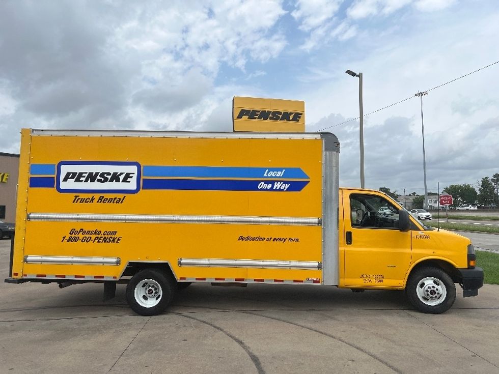 Light Duty Box Truck-Light and Medium Duty Trucks-GMC-2021-Savana G33903-Davenport-IA-97,361\n\t\tmiles-$ 26,500 - Image 15