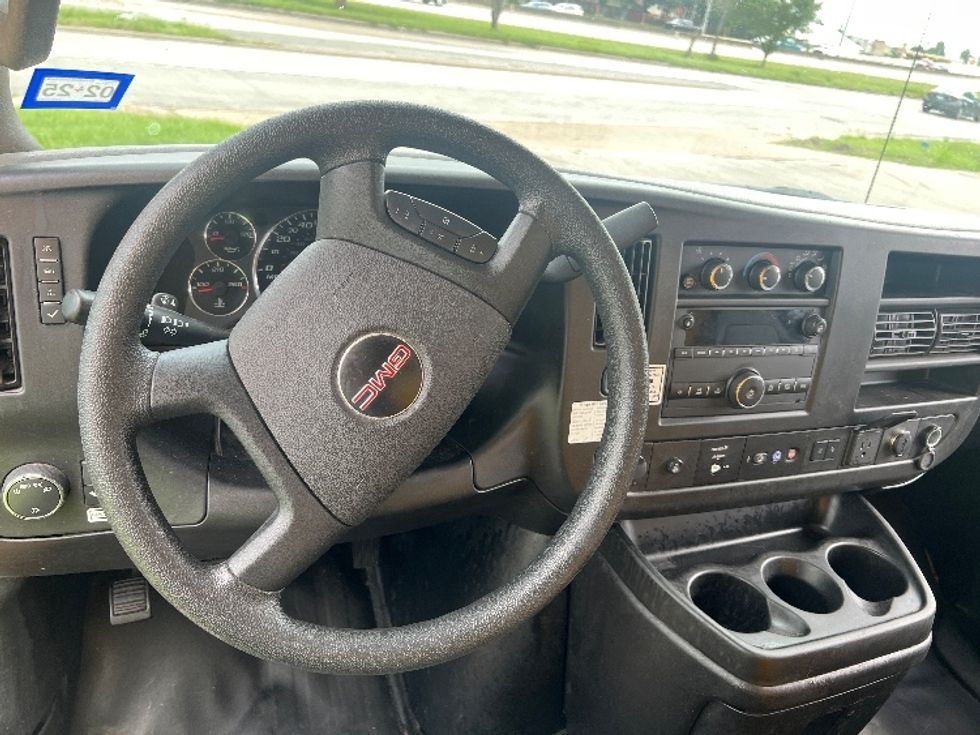 Light Duty Box Truck-Light and Medium Duty Trucks-GMC-2021-Savana G33903-Davenport-IA-97,361\n\t\tmiles-$ 26,500 - Image 21