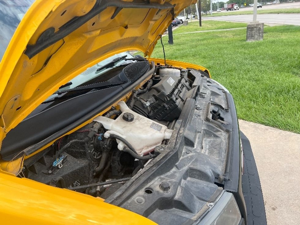 Light Duty Box Truck-Light and Medium Duty Trucks-GMC-2021-Savana G33903-Davenport-IA-97,361\n\t\tmiles-$ 26,500 - Image 23