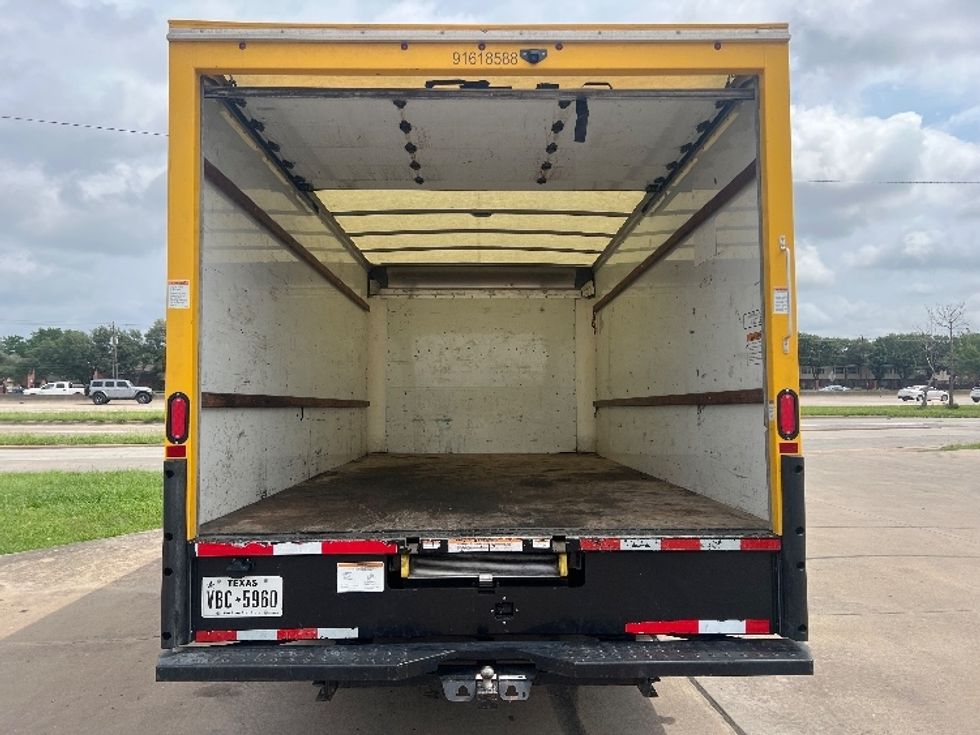 Light Duty Box Truck-Light and Medium Duty Trucks-GMC-2021-Savana G33903-Davenport-IA-97,361\n\t\tmiles-$ 26,500 - Image 8