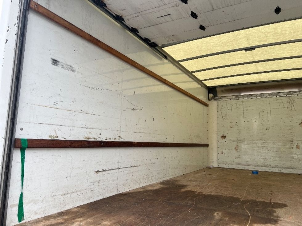 Light Duty Box Truck-Light and Medium Duty Trucks-GMC-2021-Savana G33903-Dayton-NJ-100,831\n\t\tmiles-$ 28,500 - Image 10