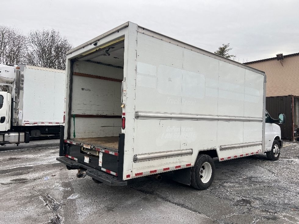 Light Duty Box Truck-Light and Medium Duty Trucks-GMC-2021-Savana G33903-Dayton-NJ-100,831\n\t\tmiles-$ 28,500 - Image 12