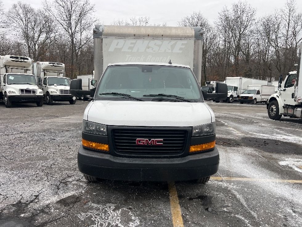Light Duty Box Truck-Light and Medium Duty Trucks-GMC-2021-Savana G33903-Dayton-NJ-100,831\n\t\tmiles-$ 28,500 - Image 2