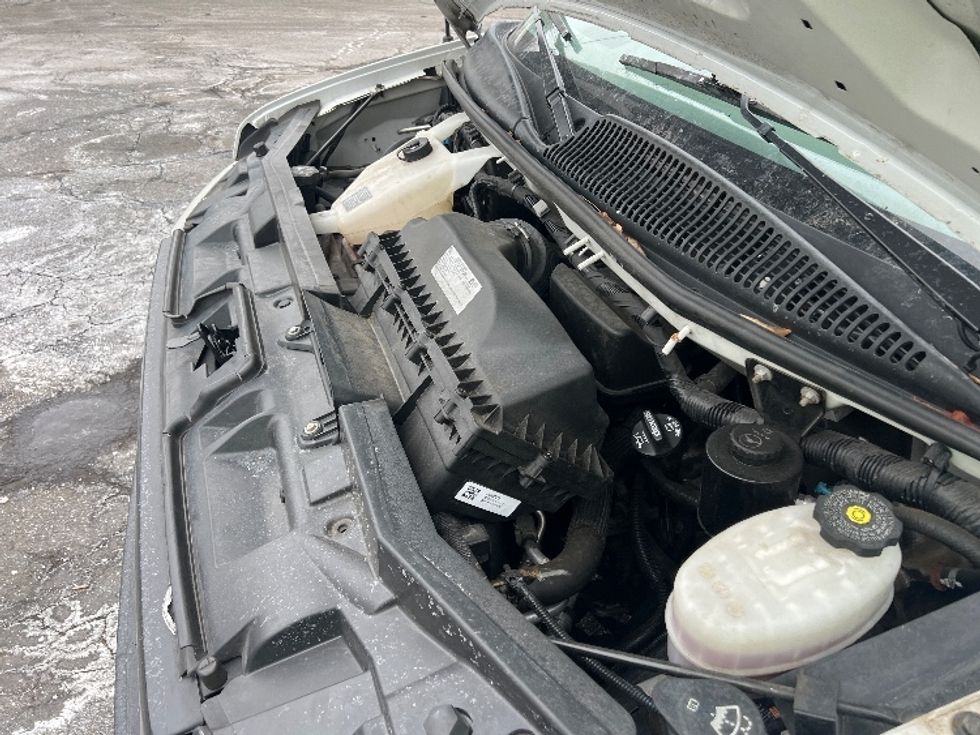 Light Duty Box Truck-Light and Medium Duty Trucks-GMC-2021-Savana G33903-Dayton-NJ-100,831\n\t\tmiles-$ 28,500 - Image 23