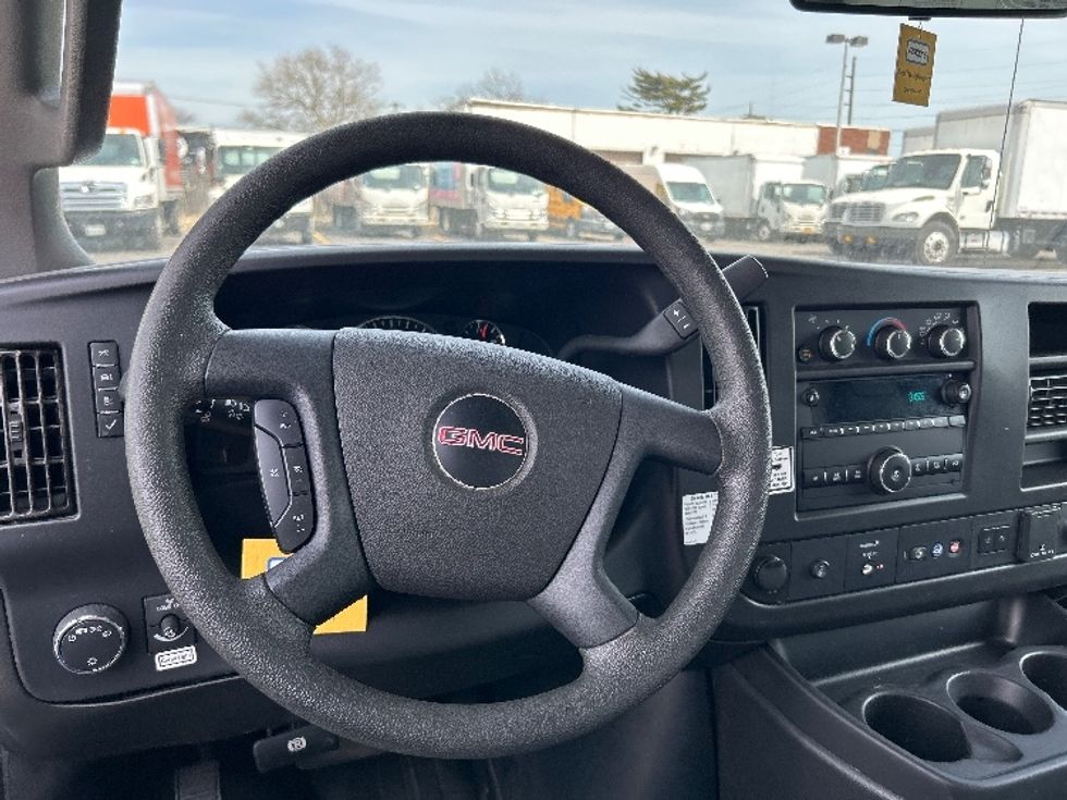Light Duty Box Truck-Light and Medium Duty Trucks-GMC-2021-Savana G33903-Dayton-NJ-102,382\n\t\tmiles-$ 26,000 - Image 17