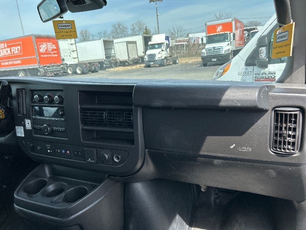 Light Duty Box Truck-Light and Medium Duty Trucks-GMC-2021-Savana G33903-Dayton-NJ-102,382\n\t\tmiles-$ 26,000 - Image 21