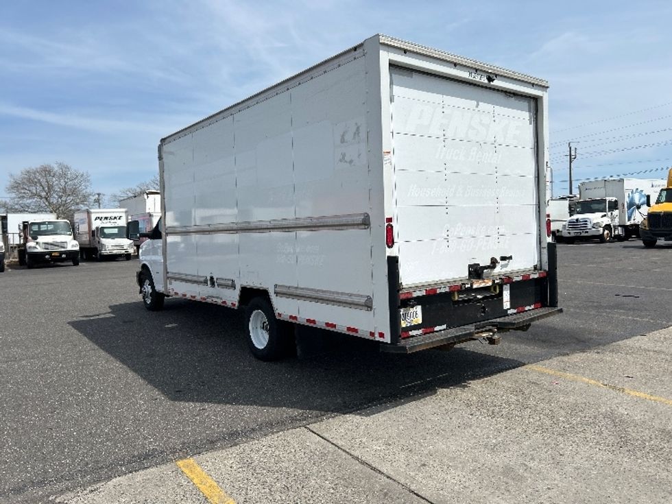 Light Duty Box Truck-Light and Medium Duty Trucks-GMC-2021-Savana G33903-Dayton-NJ-102,382\n\t\tmiles-$ 26,000 - Image 6
