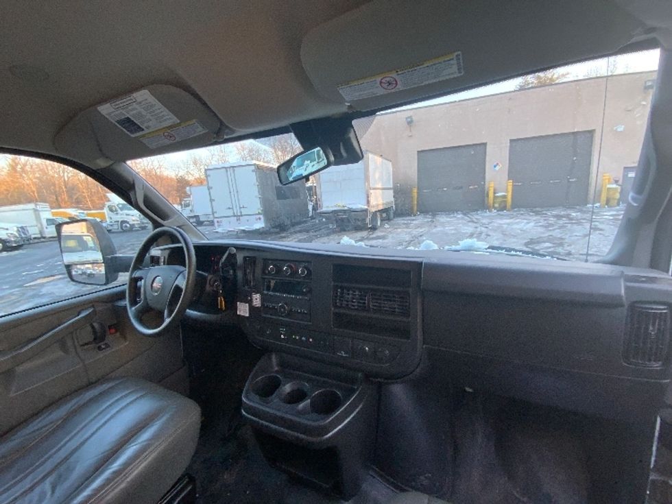 Light Duty Box Truck-Light and Medium Duty Trucks-GMC-2021-Savana G33903-Dayton-NJ-103,067\n\t\tmiles-$ 29,500 - Image 21