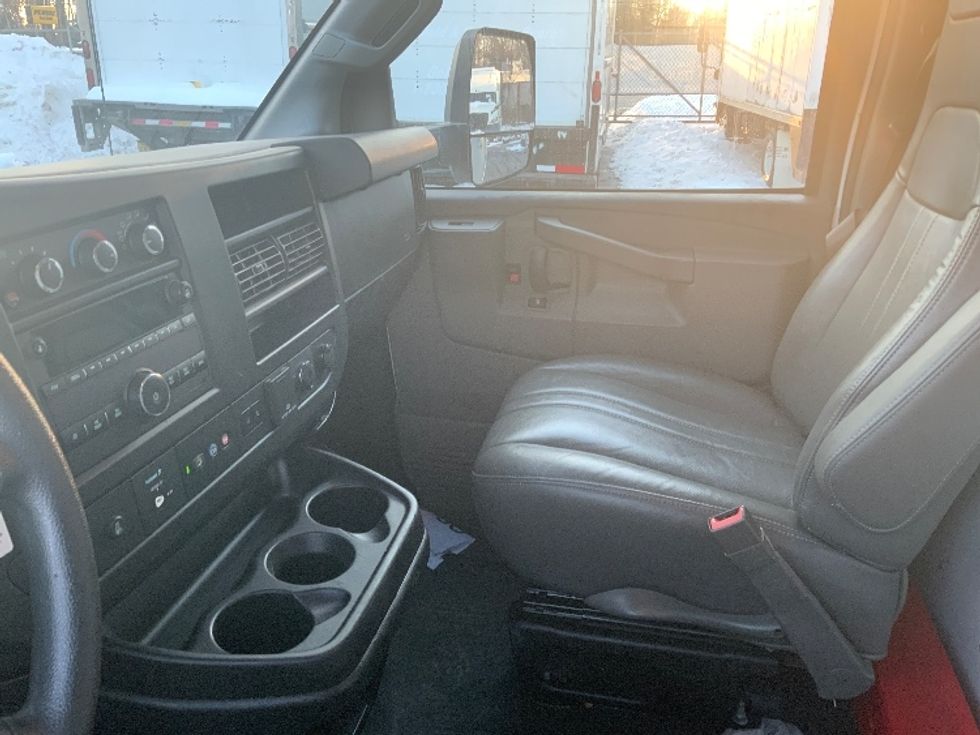 Light Duty Box Truck-Light and Medium Duty Trucks-GMC-2021-Savana G33903-Dayton-NJ-103,082\n\t\tmiles-$ 31,000 - Image 19