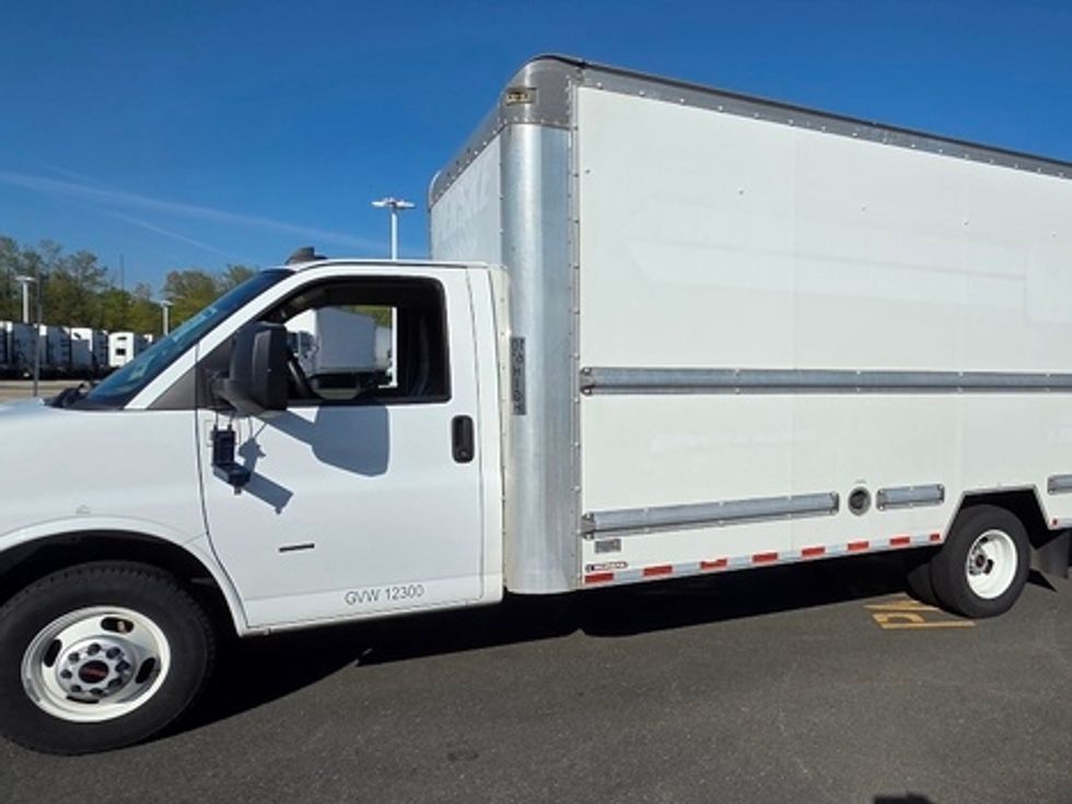 Light Duty Box Truck-Light and Medium Duty Trucks-GMC-2021-Savana G33903-Dayton-NJ-103,082\n\t\tmiles-$ 31,000 - Image 2