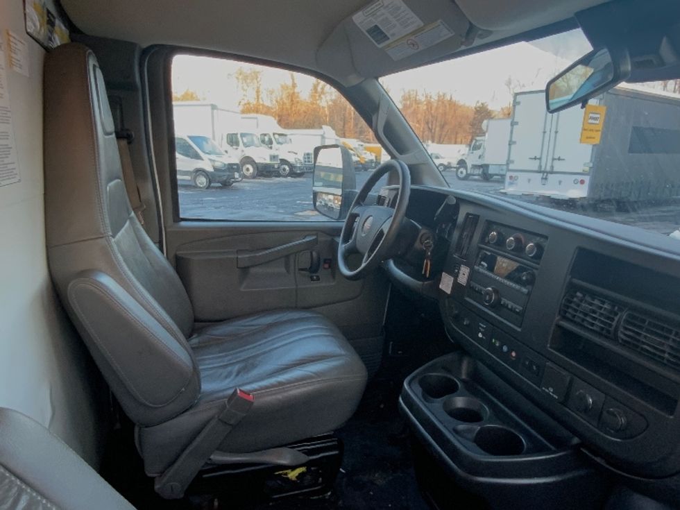Light Duty Box Truck-Light and Medium Duty Trucks-GMC-2021-Savana G33903-Dayton-NJ-103,082\n\t\tmiles-$ 31,000 - Image 22