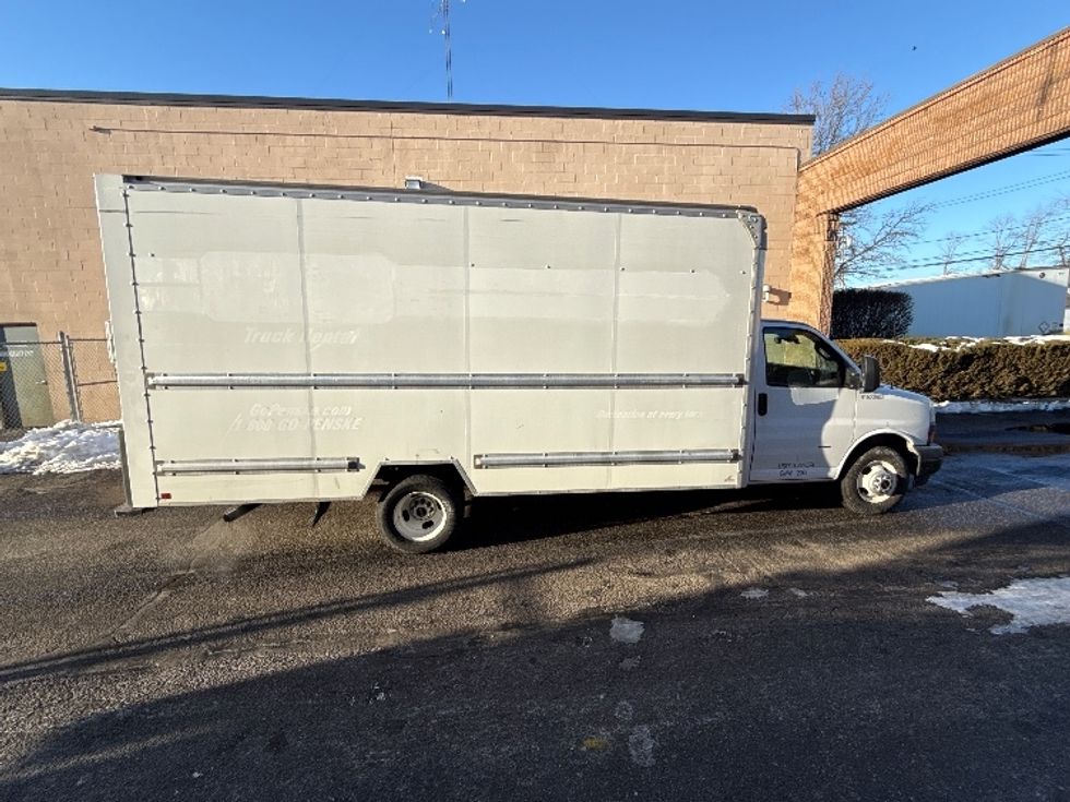 Light Duty Box Truck-Light and Medium Duty Trucks-GMC-2021-Savana G33903-Dayton-NJ-104,827\n\t\tmiles-$ 28,000 - Image 12