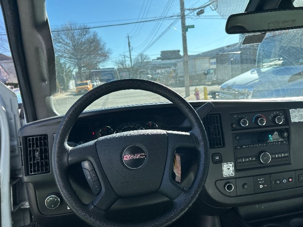 Light Duty Box Truck-Light and Medium Duty Trucks-GMC-2021-Savana G33903-Dayton-NJ-104,827\n\t\tmiles-$ 28,000 - Image 15