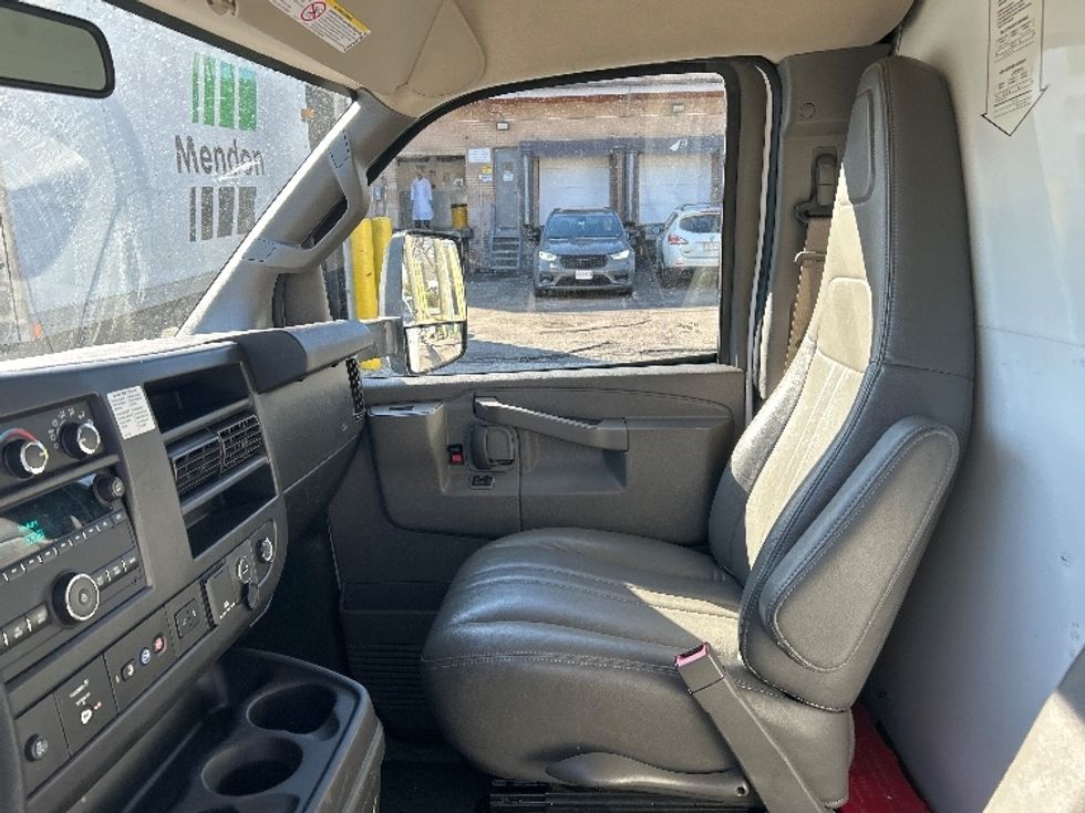 Light Duty Box Truck-Light and Medium Duty Trucks-GMC-2021-Savana G33903-Dayton-NJ-104,827\n\t\tmiles-$ 28,000 - Image 16