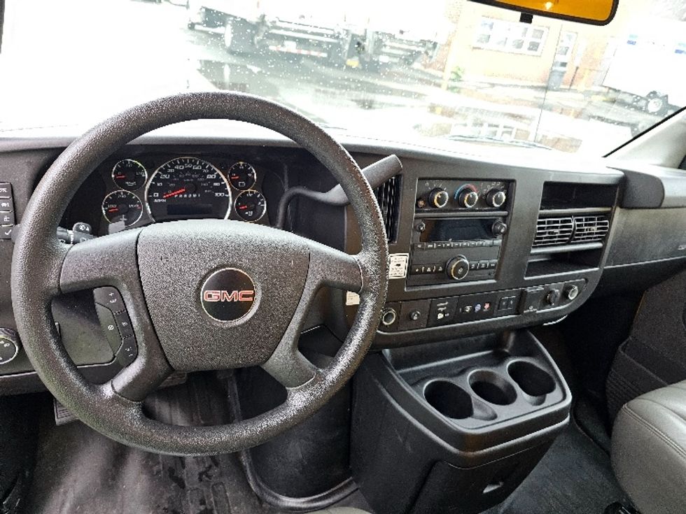 Light Duty Box Truck-Light and Medium Duty Trucks-GMC-2021-Savana G33903-Dayton-NJ-106,059\n\t\tmiles-$ 22,500 - Image 15