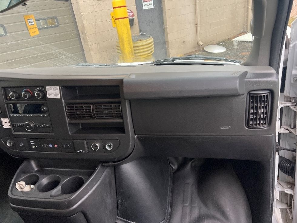 Light Duty Box Truck-Light and Medium Duty Trucks-GMC-2021-Savana G33903-Dayton-NJ-110,793\n\t\tmiles-$ 27,500 - Image 20