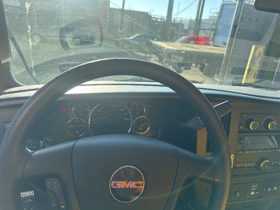 Light Duty Box Truck-Light and Medium Duty Trucks-GMC-2021-Savana G33903-Dayton-NJ-116,860\n\t\tmiles-$ 23,750 - Image 17