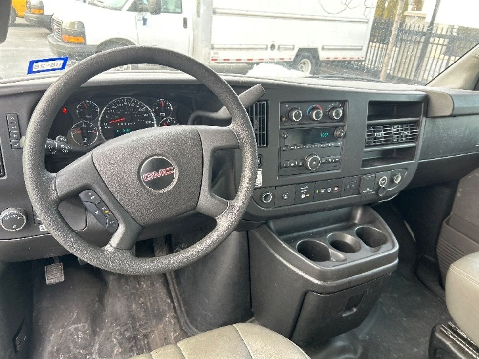 Light Duty Box Truck-Light and Medium Duty Trucks-GMC-2021-Savana G33903-Dayton-NJ-90,859\n\t\tmiles-$ 29,500 - Image 13