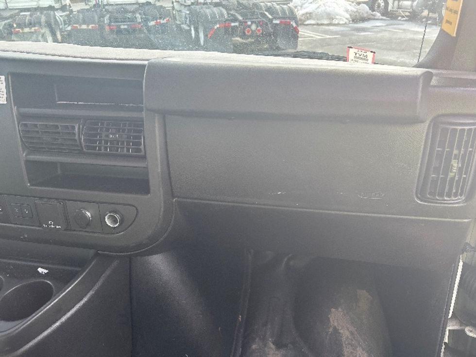 Light Duty Box Truck-Light and Medium Duty Trucks-GMC-2021-Savana G33903-Dayton-NJ-95,403\n\t\tmiles-$ 29,000 - Image 21