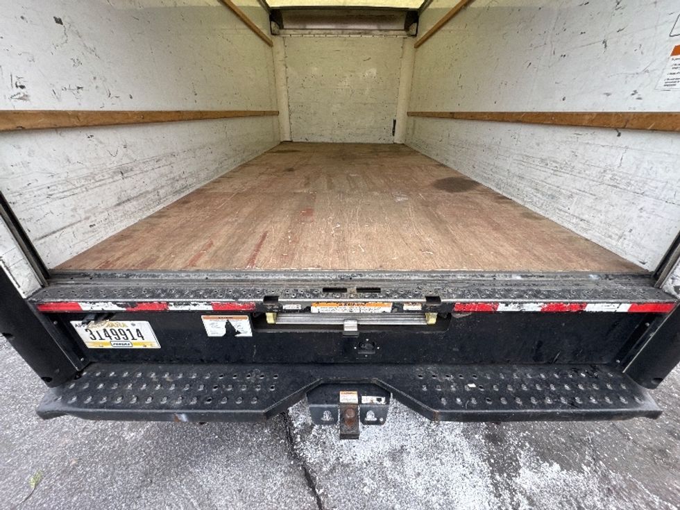 Light Duty Box Truck-Light and Medium Duty Trucks-GMC-2021-Savana G33903-Dayton-NJ-98,214\n\t\tmiles-$ 28,750 - Image 10