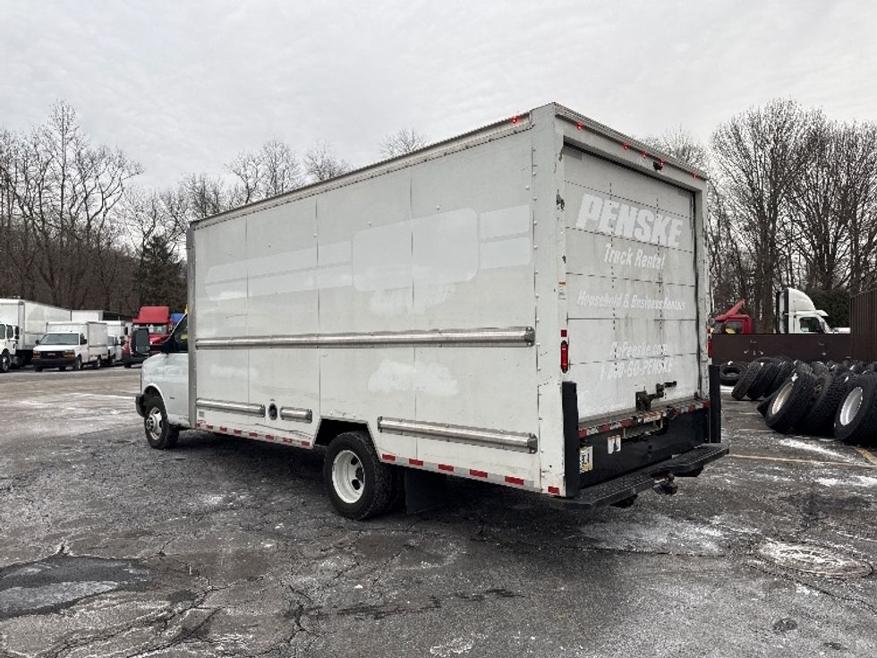 Light Duty Box Truck-Light and Medium Duty Trucks-GMC-2021-Savana G33903-Dayton-NJ-98,214\n\t\tmiles-$ 28,750 - Image 6