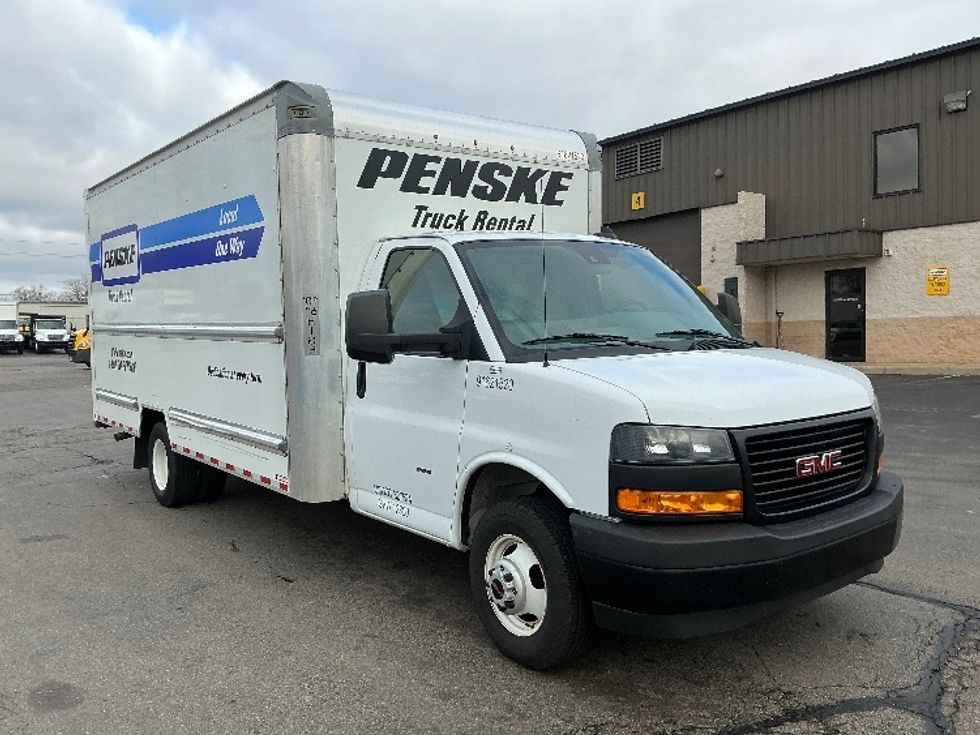 Light Duty Box Truck-Light and Medium Duty Trucks-GMC-2021-Savana G33903-Dayton-OH-90,625\n\t\tmiles-$ 31,500 - Image 1