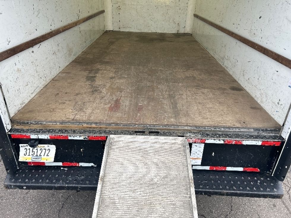 Light Duty Box Truck-Light and Medium Duty Trucks-GMC-2021-Savana G33903-Dayton-OH-94,543\n\t\tmiles-$ 31,000 - Image 10