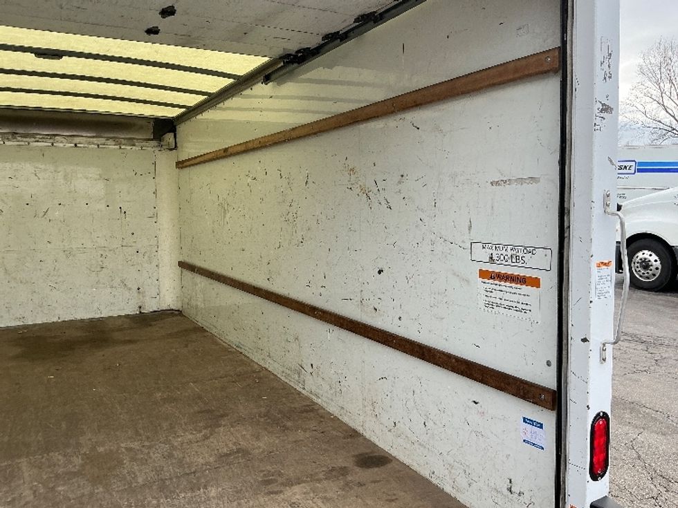 Light Duty Box Truck-Light and Medium Duty Trucks-GMC-2021-Savana G33903-Dayton-OH-94,543\n\t\tmiles-$ 31,000 - Image 12