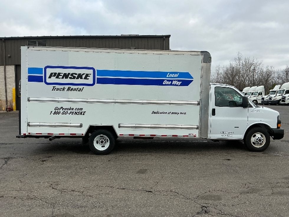 Light Duty Box Truck-Light and Medium Duty Trucks-GMC-2021-Savana G33903-Dayton-OH-94,543\n\t\tmiles-$ 31,000 - Image 15